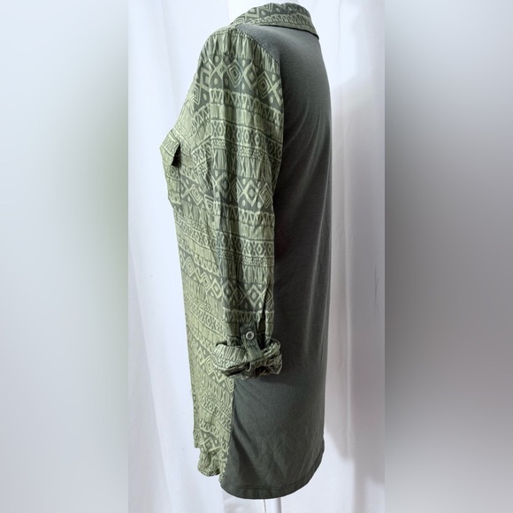 Poof Green Long Sleeve Collared V-Neck Tunic Dress With Aztec Print Stripes - Picture 5 of 10